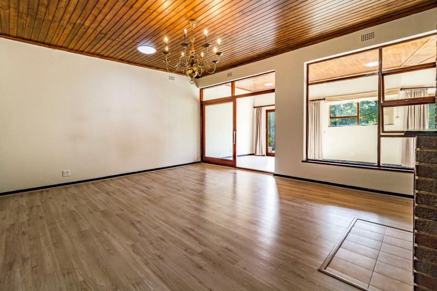 8 Bedroom Property for Sale in Helderberg Estate Western Cape